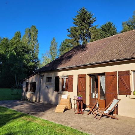 Prince Des Carres Saint-Malo-en-Donziois Exterior photo